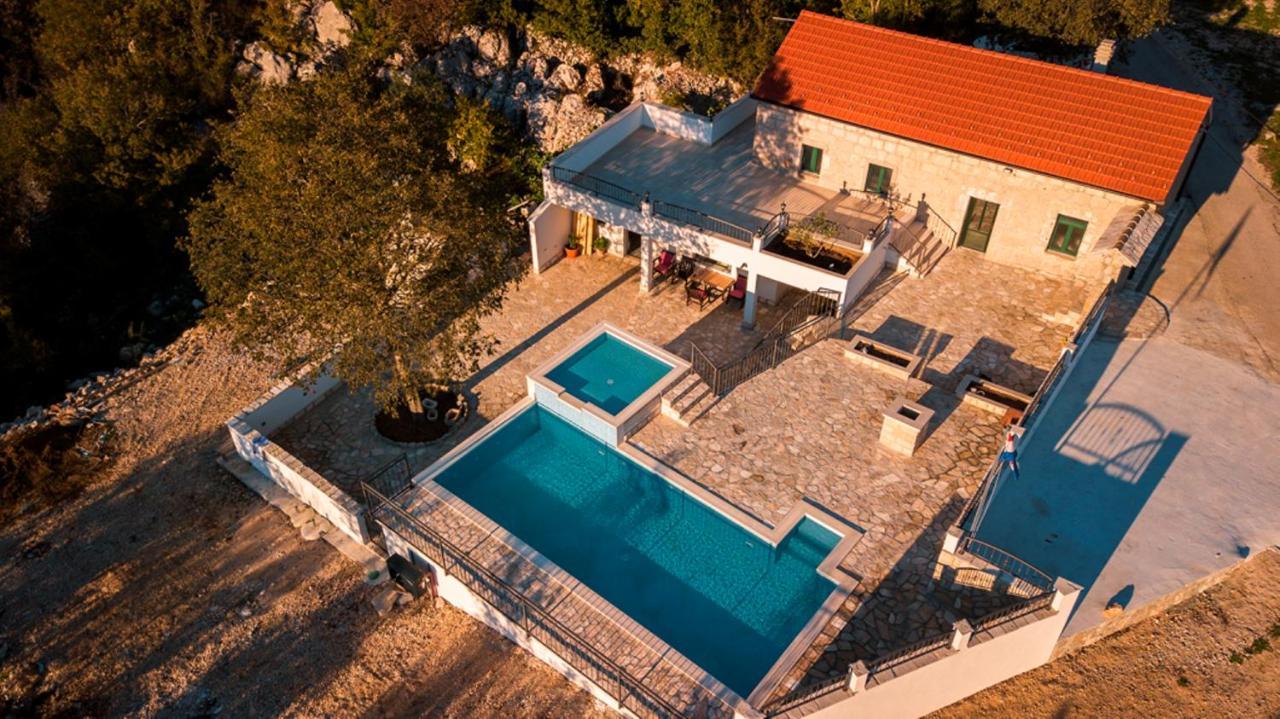 Вилла Dvori Stipanovi With Heated Pool And Jacuzzi Donje Rascane Экстерьер фото