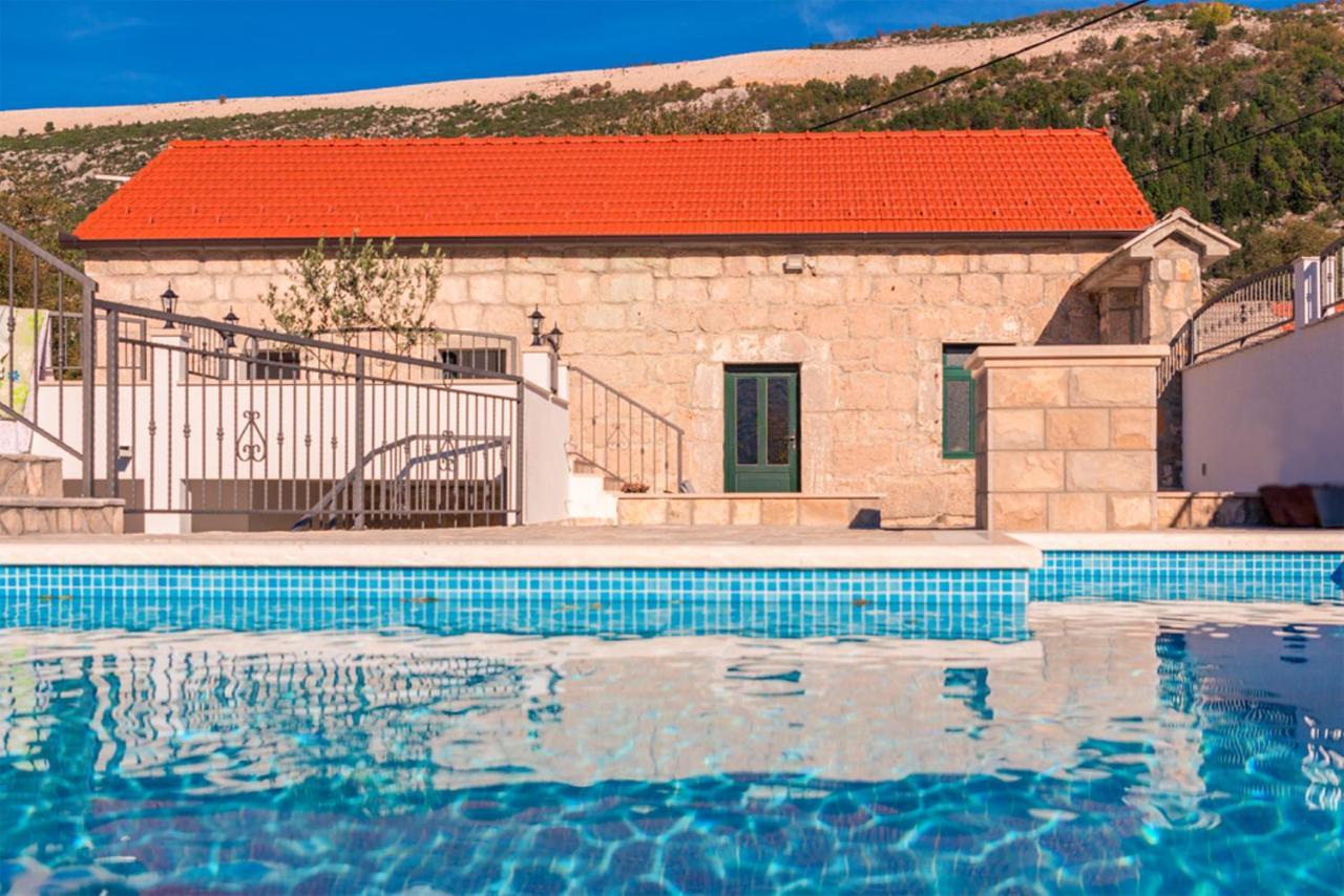 Вилла Dvori Stipanovi With Heated Pool And Jacuzzi Donje Rascane Экстерьер фото
